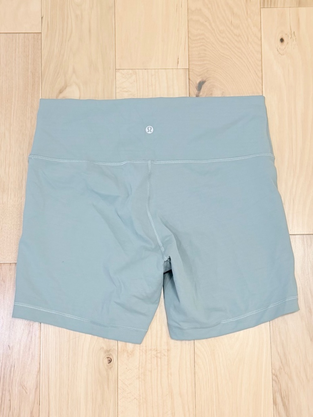 Lululemon Women’s Wunder Train High-Rise Short 6"